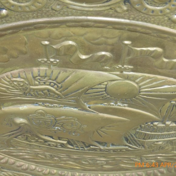 22" DETAILED Solid BRASS TRAY Round Tray Serving Tray Decorative Tray Horoscope - Picture 2 of 9